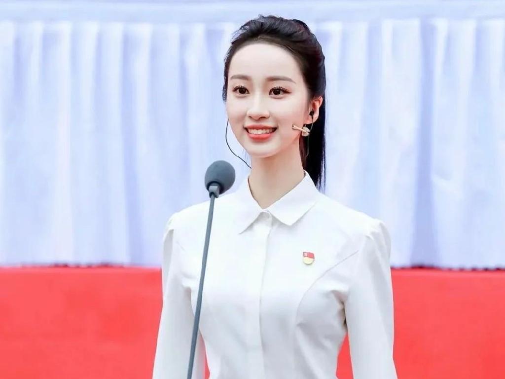 央视新晋美女主持个个才貌双全谁能成为董卿的接班人