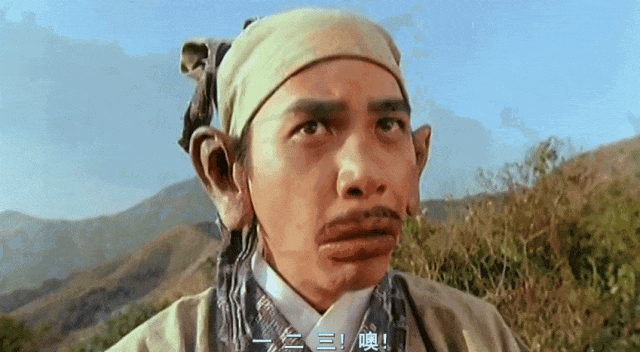 舔嘴唇涂唇膏,你猜哪个让干裂的嘴更疼?