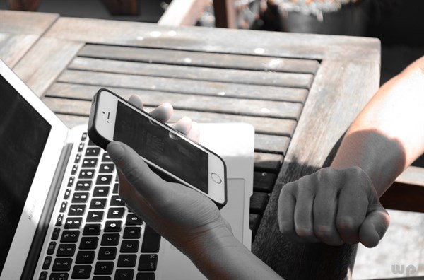 睡前为什么不能长时间玩手机？若坚持，不出半年，尝到3个苦头休闲区蓝鸢梦想 - Www.slyday.coM