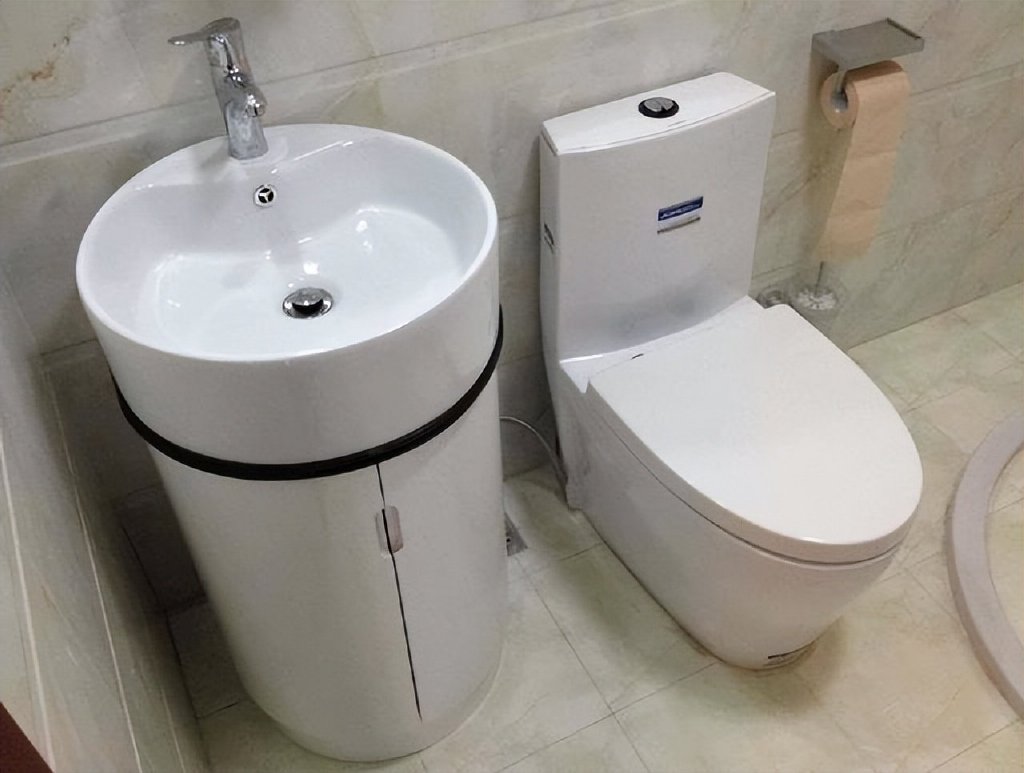 卫生间太臭怎么办？试试这2个方法，不用花钱就能帮你解决难题休闲区蓝鸢梦想 - Www.slyday.coM