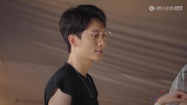 《心动的信号5》第一期，张根源长得也不错，为何女嘉宾不喜欢他休闲区蓝鸢梦想 - Www.slyday.coM