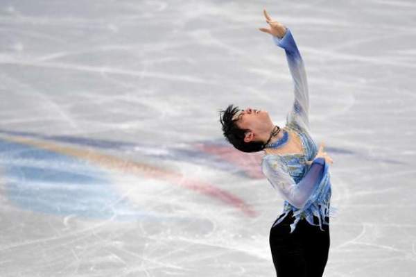 羽生结弦解释单跳失误原因：不走运！起跳时踩到了有瑕疵的地方休闲区蓝鸢梦想 - Www.slyday.coM