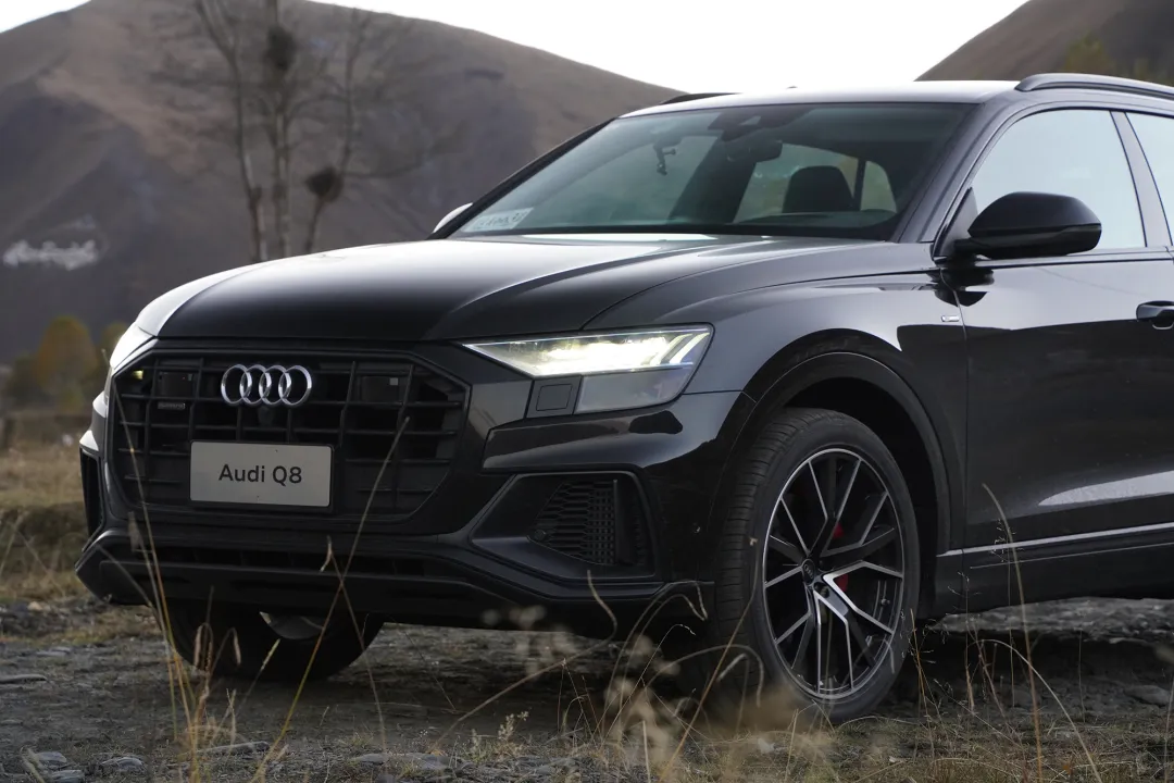 试驾奥迪q8冰雪运动版给你另类百万体面