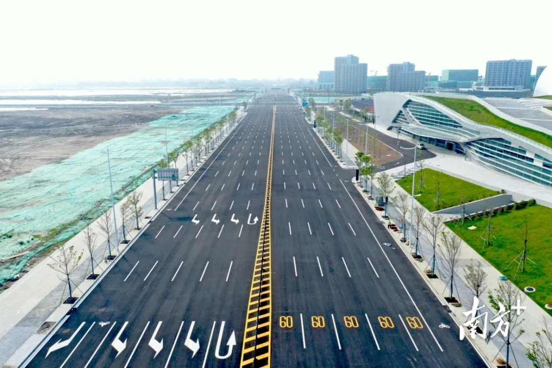 汕头东海岸再添两条道路试通车