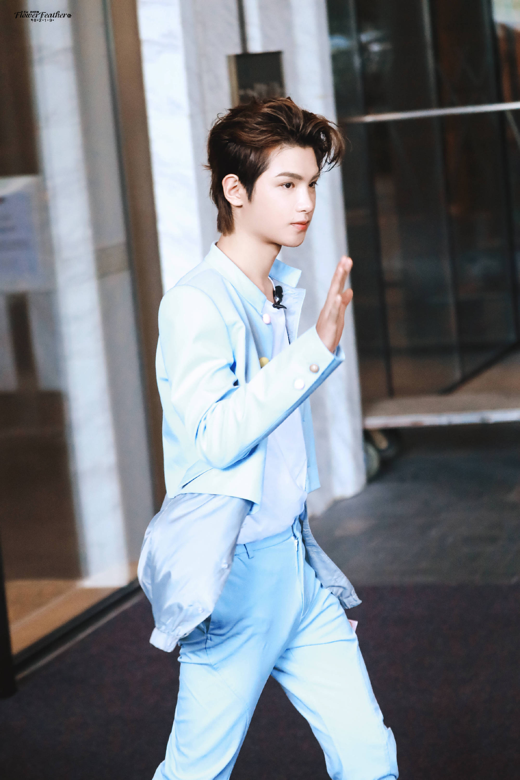 黄明昊密逃第二季饭拍合集,侧颜鲨我,期待帅气的小贾蜜桃之旅