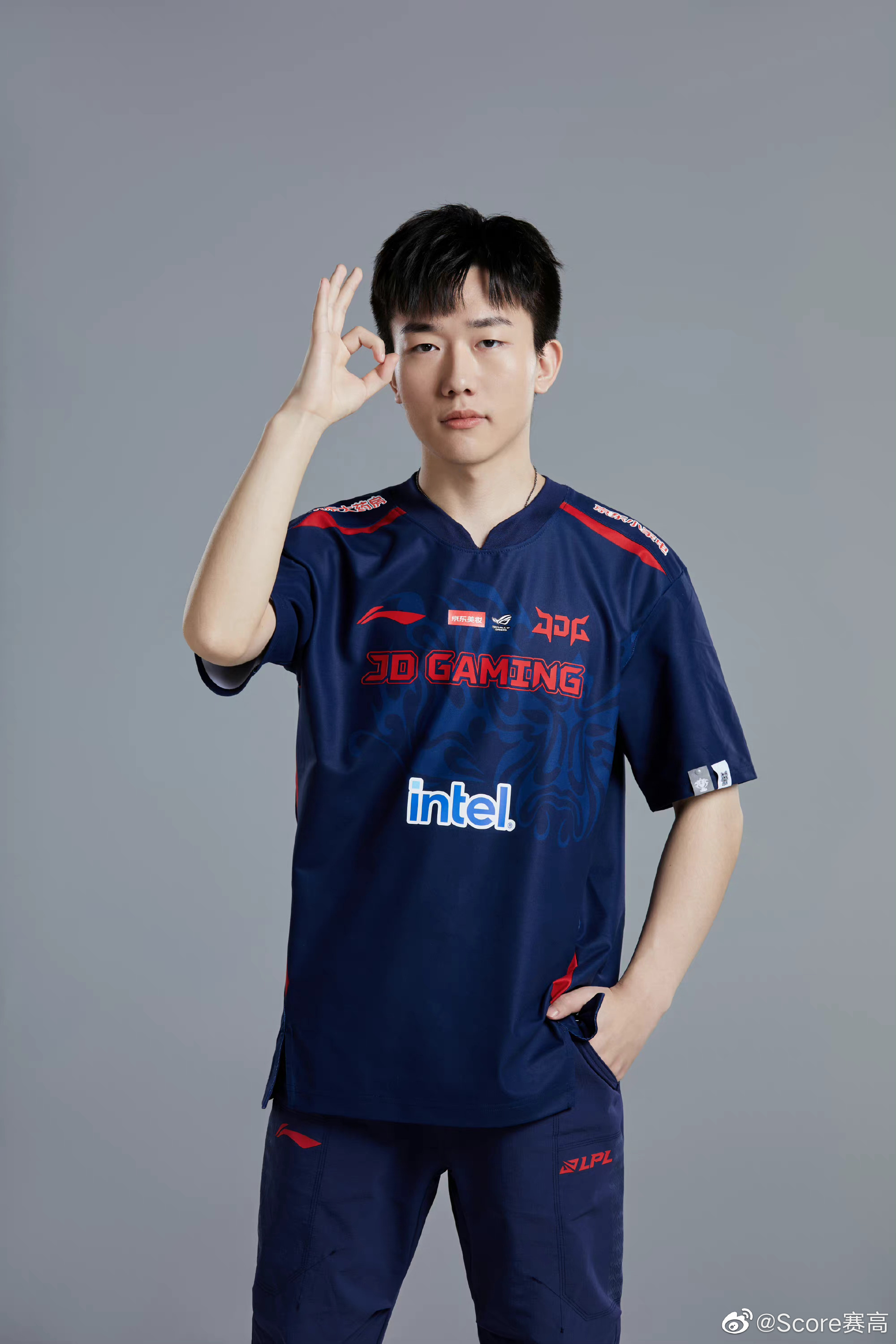 jdg京东电子竞技俱乐部 春季赛定妆照·part 2__财经头条