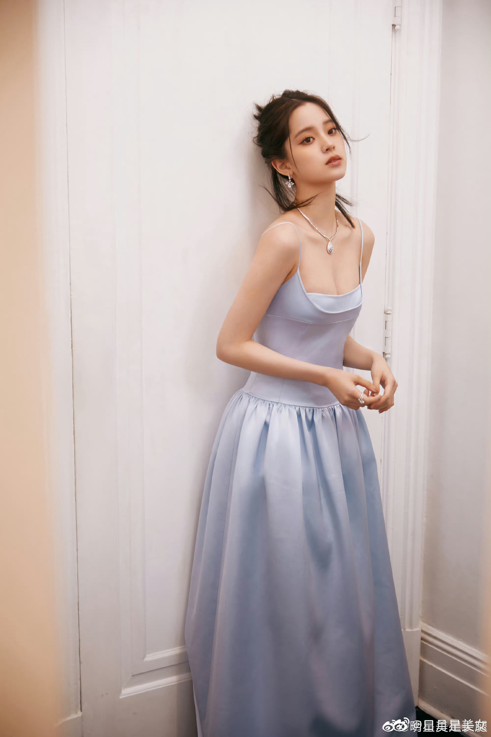 欧阳娜娜吊带抹胸好看吗?