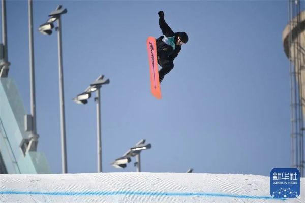 再创历史！苏翊鸣夺单板滑雪男子大跳台金牌休闲区蓝鸢梦想 - Www.slyday.coM