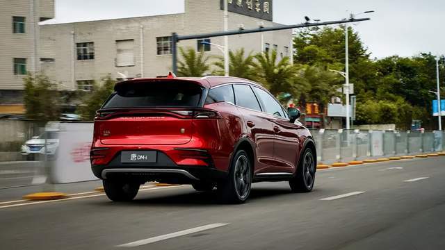 出一款“爆”一款，提车等小半年，国产品牌崛起，闭眼买不后悔！