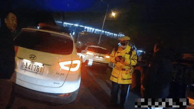 围观现场丨查获5人！北京房山警方“黑摩的”专项整治行动持续开展中休闲区蓝鸢梦想 - Www.slyday.coM