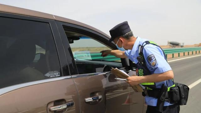 【我在岗位上】十四战十四捷！阿拉善边境管理支队：距离主发射架最近的的“神舟卫士”休闲区蓝鸢梦想 - Www.slyday.coM