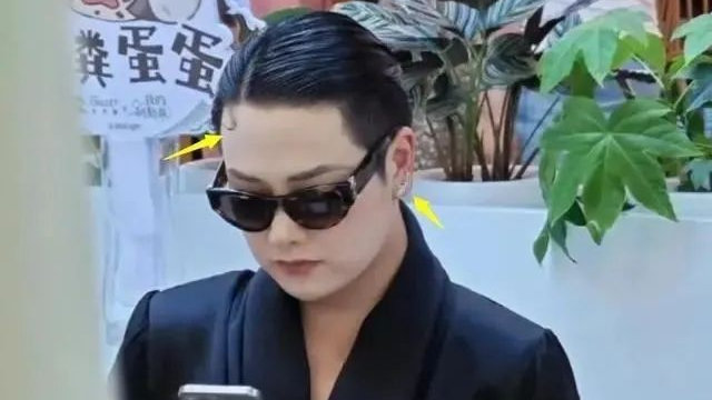 柏公子被封禁后被偶遇,化浓妆戴超大鸽子蛋,村民曝其被封原因!|财富|炫富|公子_新浪新闻