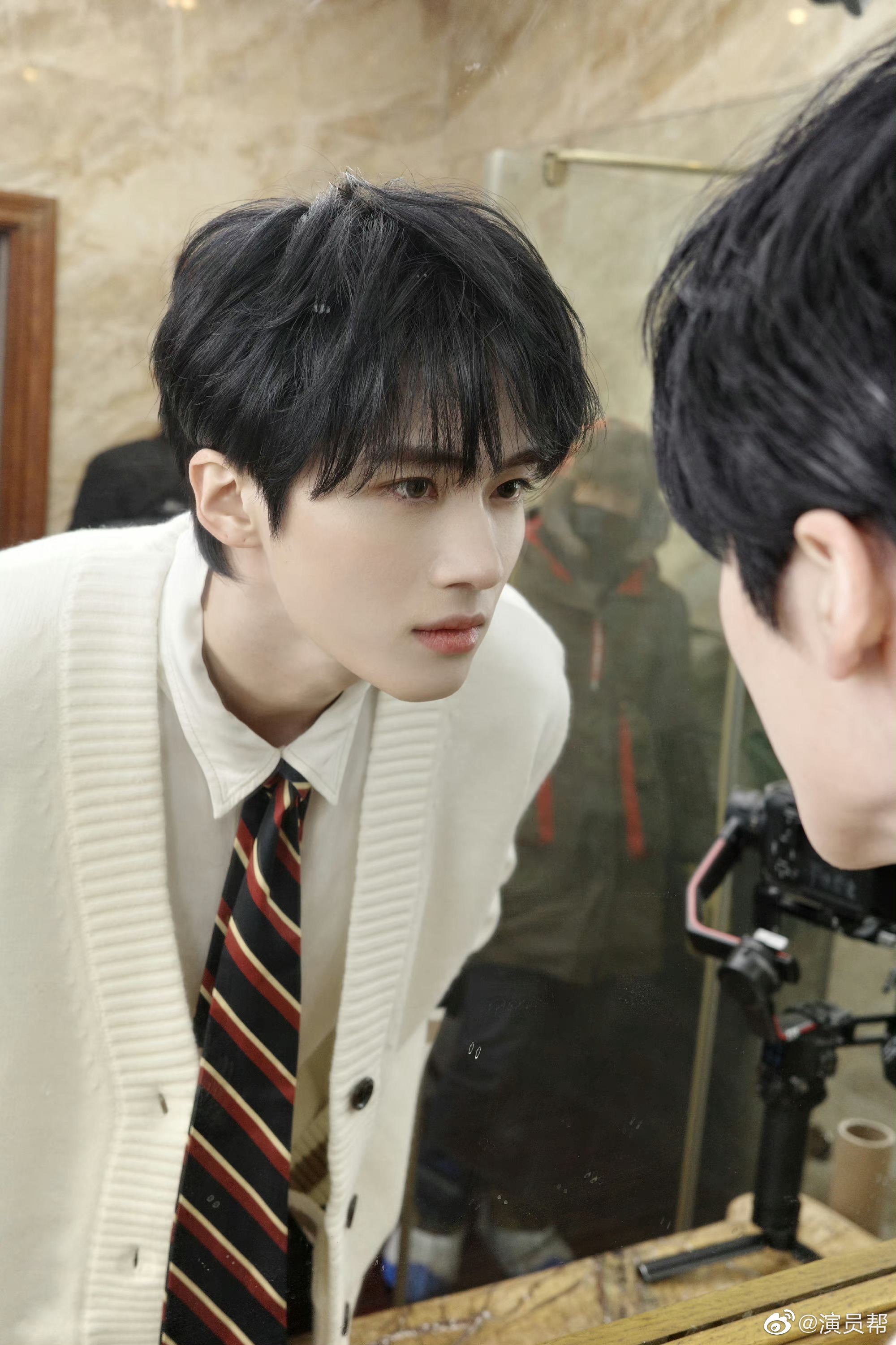 原来内娱还有位叫闫桉的帅哥真的好帅啊啊啊