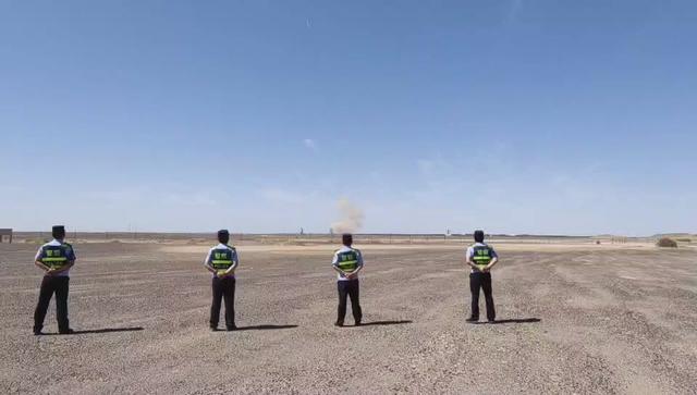 【我在岗位上】十四战十四捷！阿拉善边境管理支队：距离主发射架最近的的“神舟卫士”休闲区蓝鸢梦想 - Www.slyday.coM