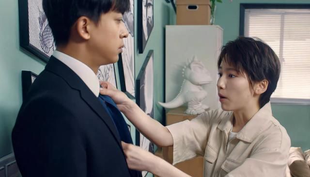 爱情公寓张伟和诸葛阿姨演戏有多尬谁注意美嘉的表情笑场了