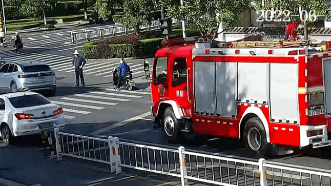 “拖鞋睡衣哥”，找到了！他的真实身份竟是……休闲区蓝鸢梦想 - Www.slyday.coM