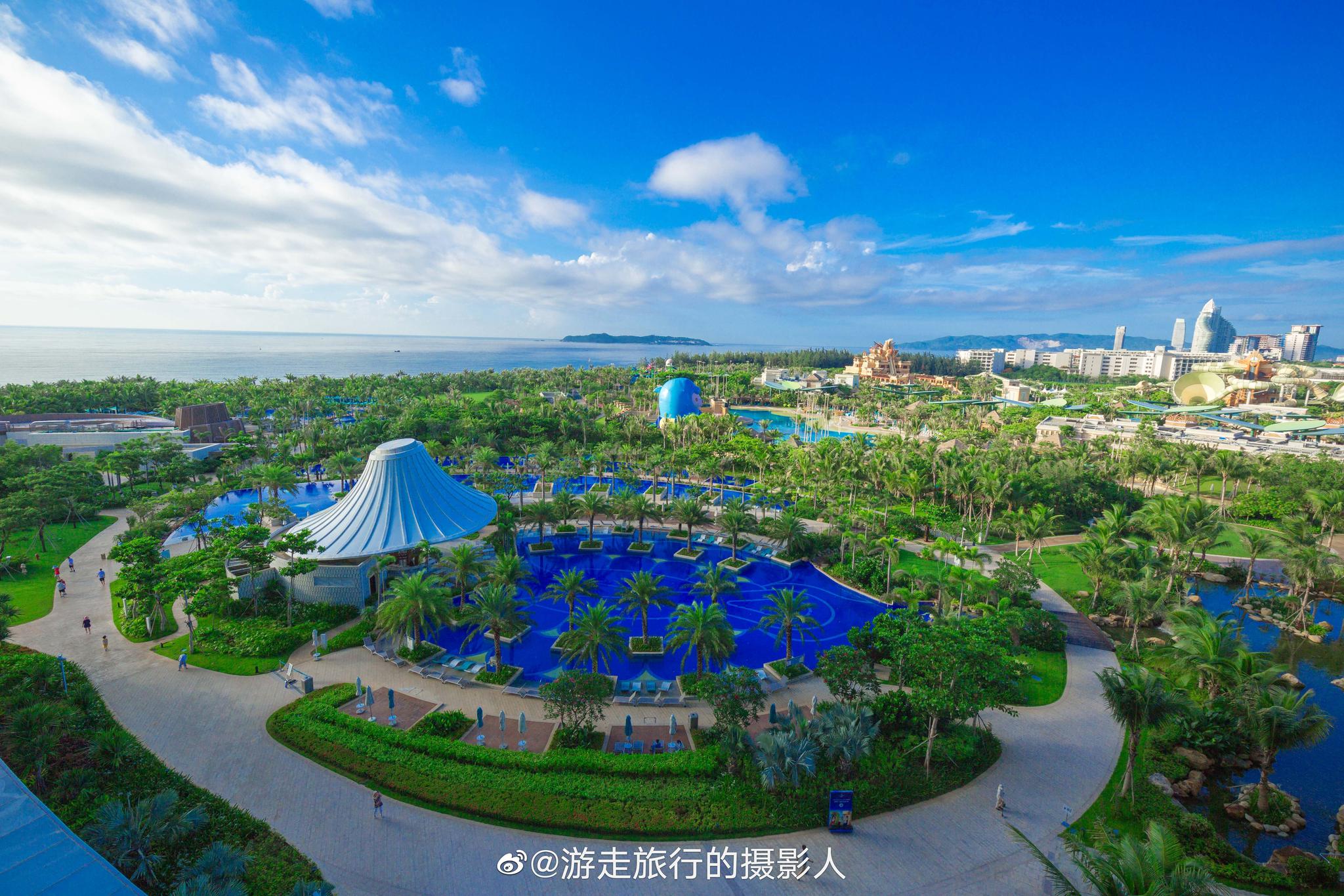去三亚旅游入住亚特兰蒂斯度假区的至尊海景房,58888元的海底套房