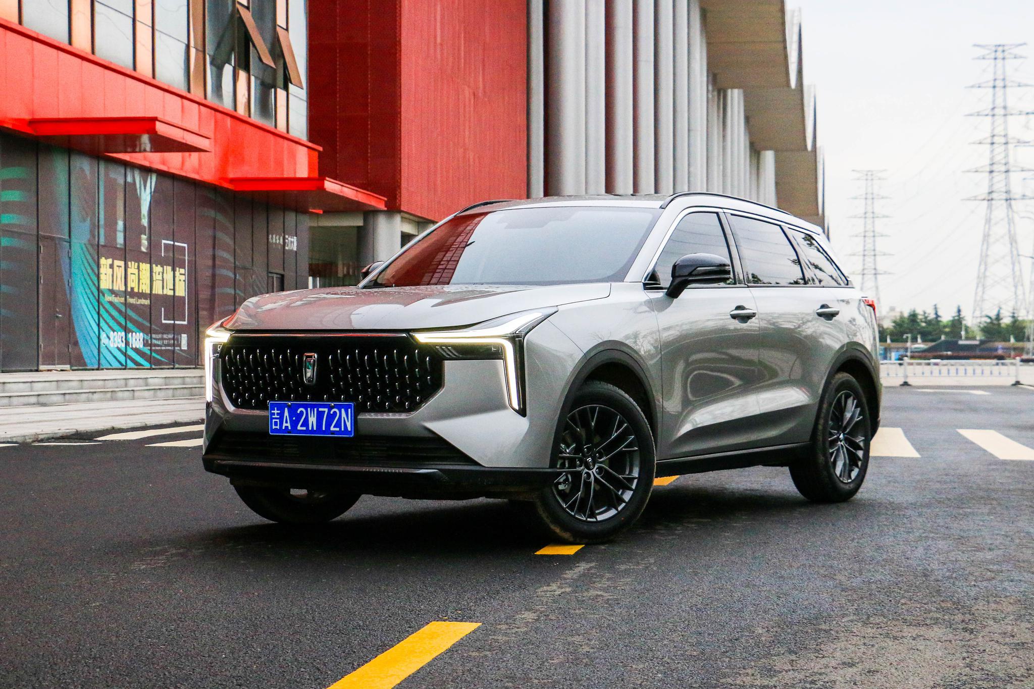 试驾|国货之光 奔腾向上 试驾一汽奔腾t55牛犇版