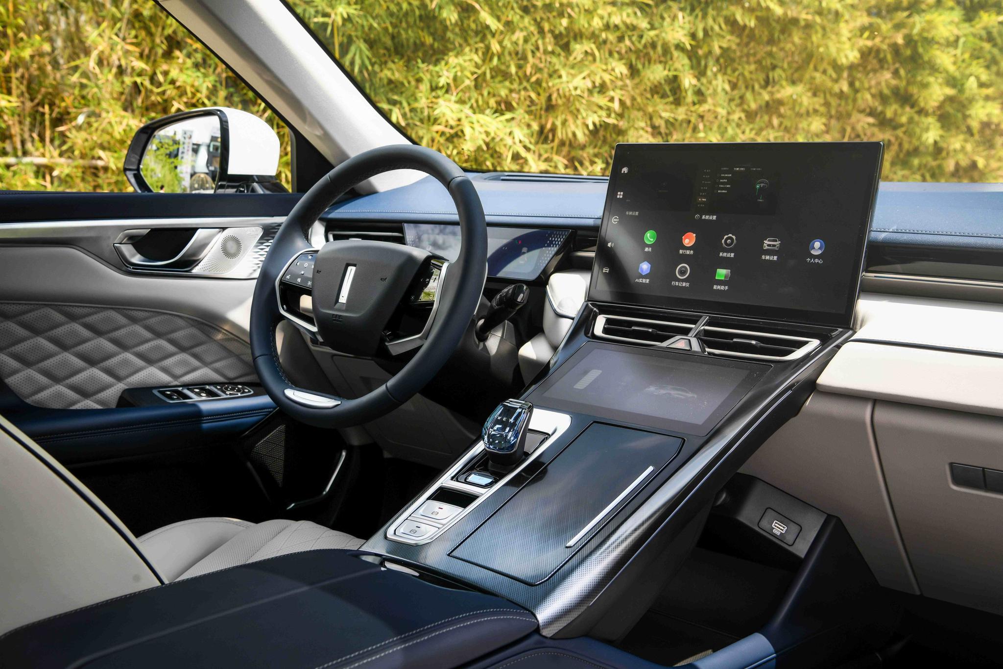 1758万元起wey摩卡上市特斯拉在它面前也黯然失色