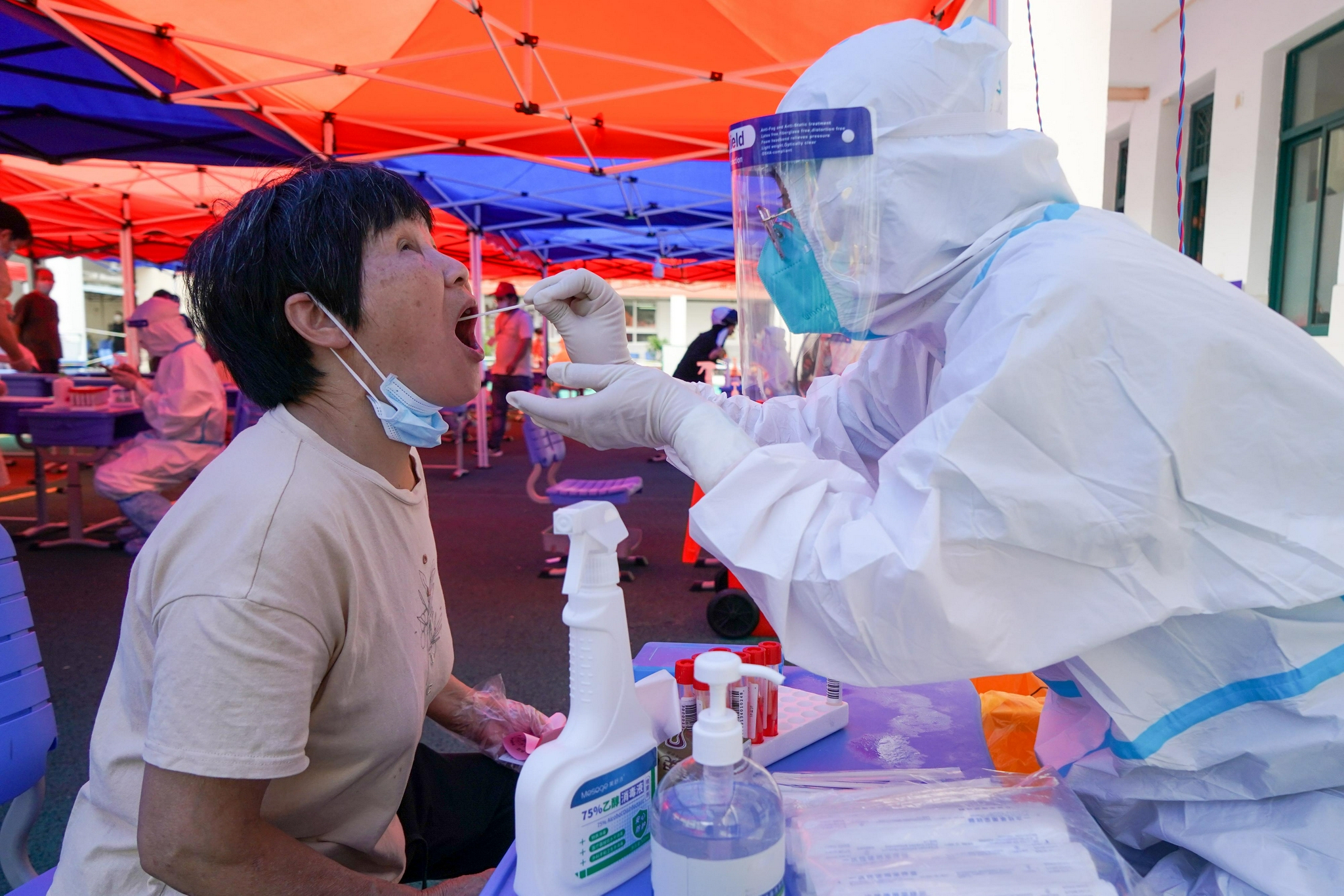 (聚焦疫情防控)扬州主城区开展第六轮大规模核酸检测