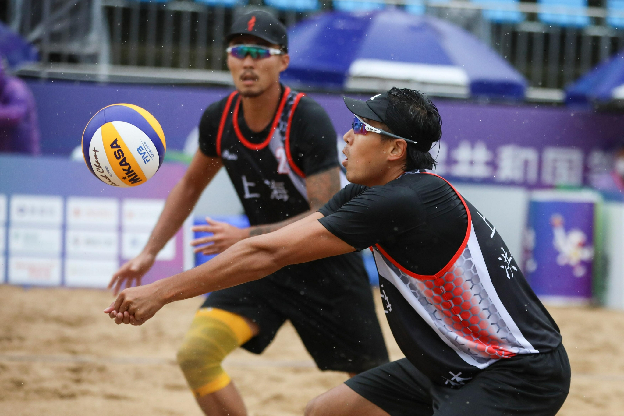 (全运会)沙滩排球——男子成年组小组赛:上海二队胜