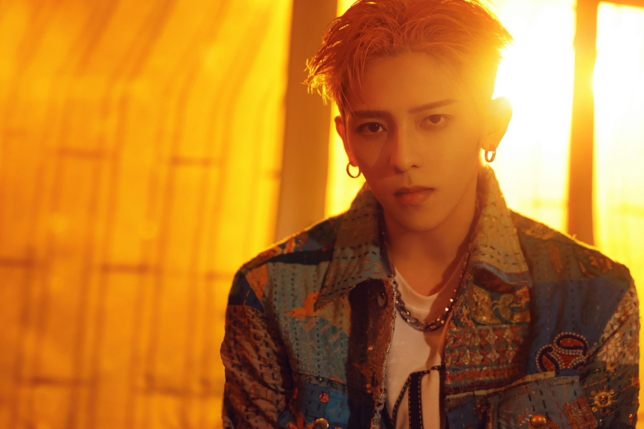 ja符龙飞 最新写真挑战橘发造型,冬日暖阳,氛围感十足……_高清图集