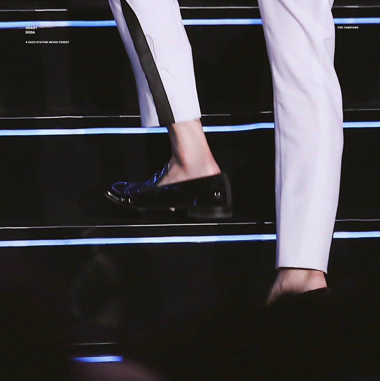 杨洋脚踝好苏啊,脸好看的人哪哪都好看～@杨洋