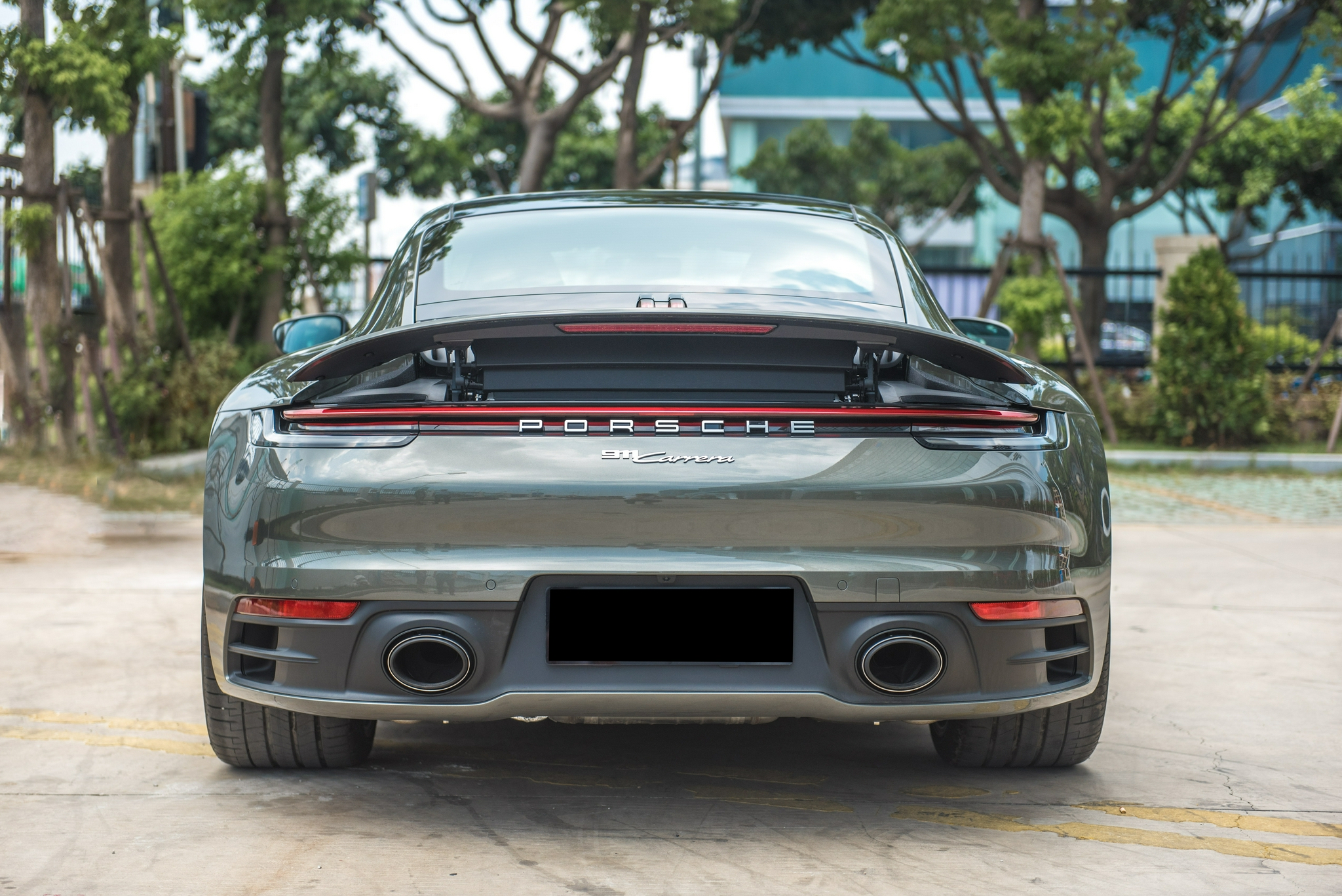 坐标厦门沙金石绿外观龙舌兰绿内饰2021款保时捷911实车美拍