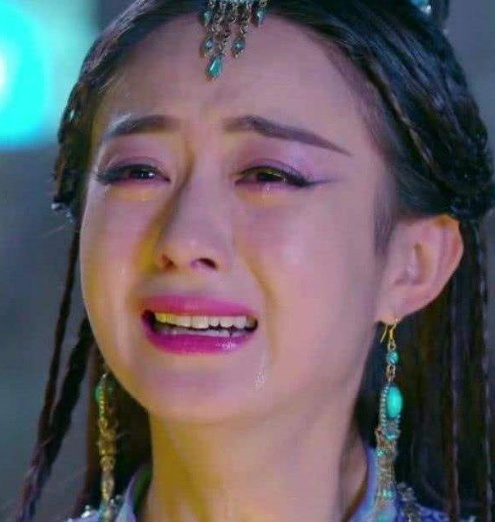 有种实力叫女星哭戏,赵丽颖逼真,鞠婧祎唯美,看到李沁:演技派