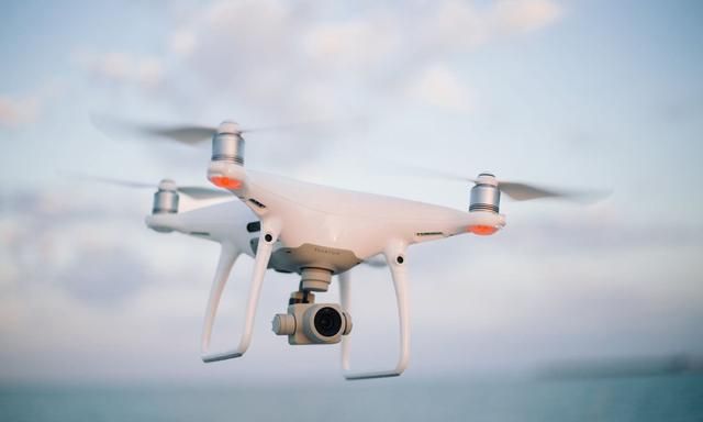 香港出现不明飞行物?盘旋10分钟后消失,目前专家尚未作出解释休闲区蓝鸢梦想 - Www.slyday.coM 香港出现不明飞行物?盘旋10分钟后消失,目前专家尚未作出解释休闲区蓝鸢梦想 - Www.slyday.coM