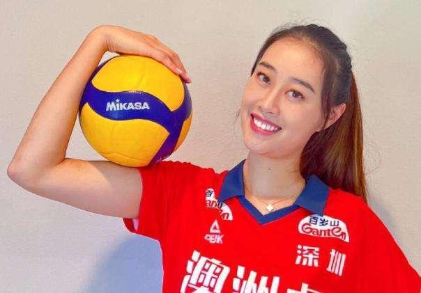 女排新任队长留洋归来便制造惊喜,人美球靓或入国家队|女排|拦网|队长