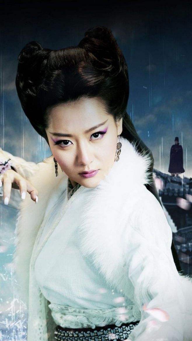 《少年四大名捕》里的九尾白狐,是张生的妻子,安世耿的手下,因修炼