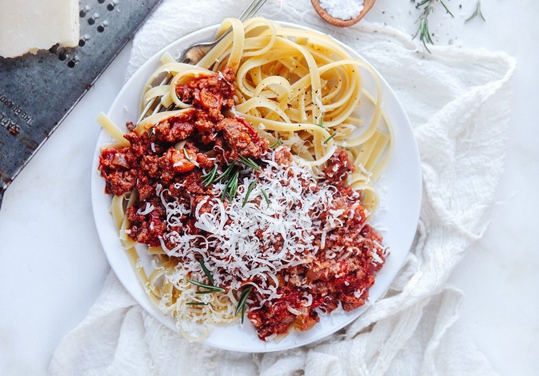 意大利肉酱我家从来不买,学会这个做法,酸甜过瘾,比买的还好吃