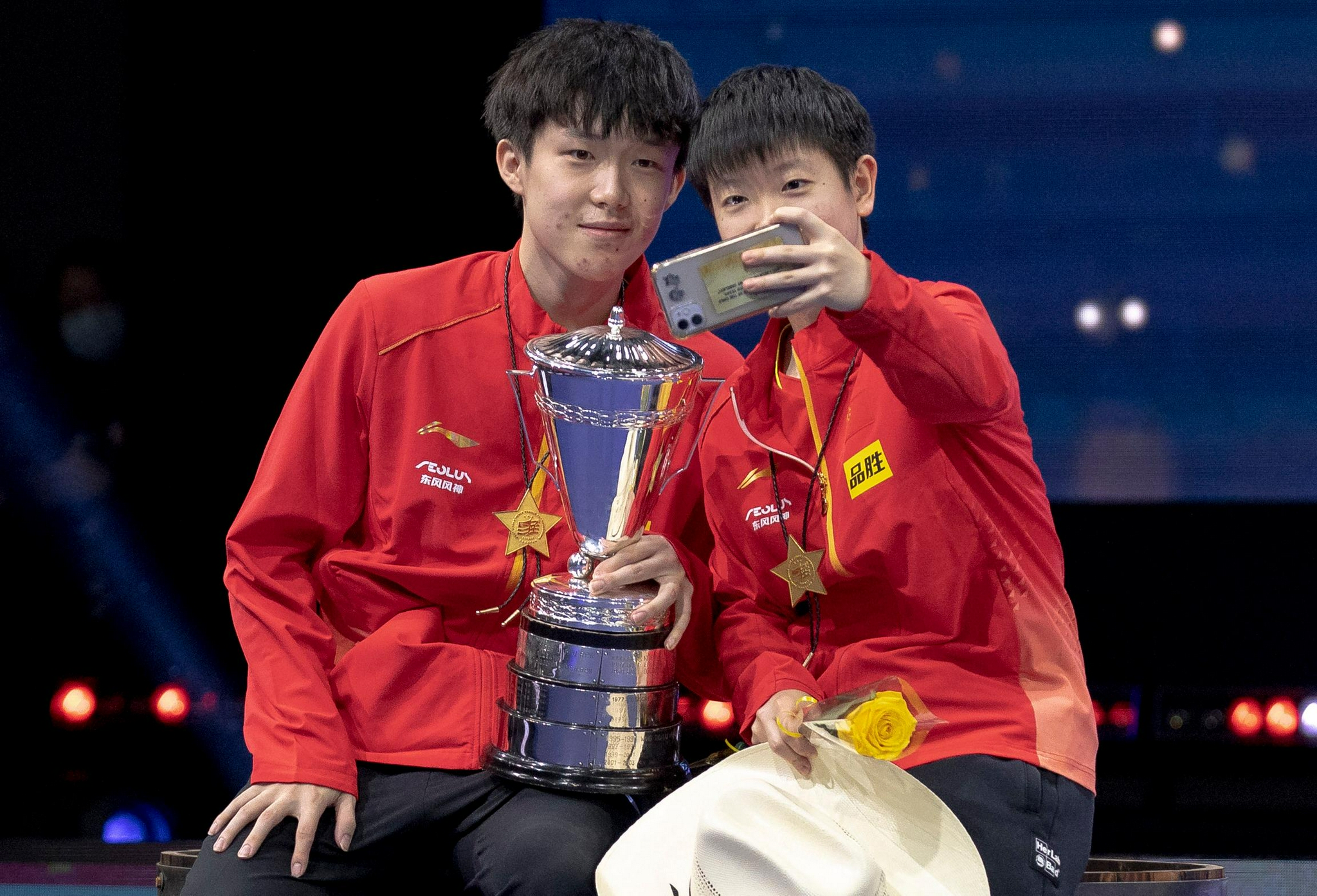 （体育）乒乓球——世乒赛：孙颖莎/王楚钦夺得混双冠军休闲区蓝鸢梦想 - Www.slyday.coM