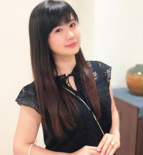 34岁福原爱近照曝光素颜出镜美丽动人带娃出游母爱满满