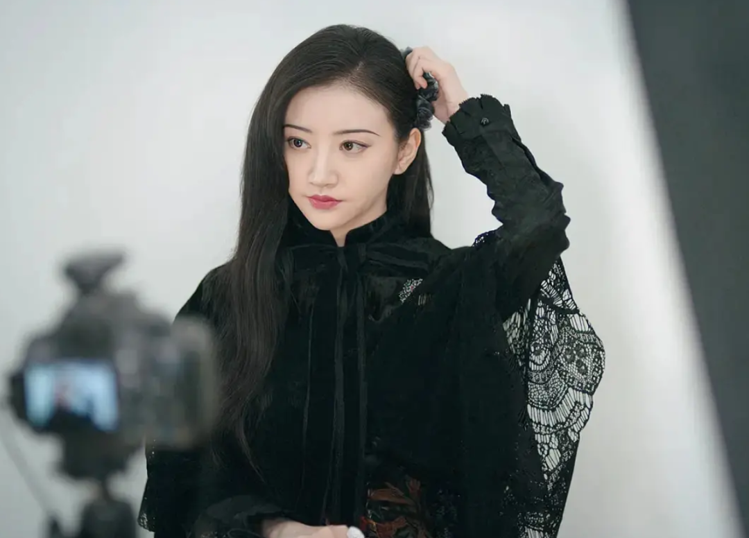 景甜成新晋旗袍女神10集换18套旗袍前凸后翘身材傲人