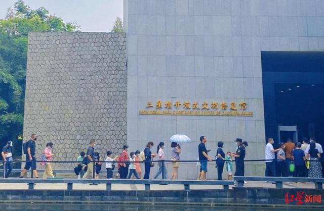 国庆七天国内5.15亿人次出游,成都上榜全国前三!休闲区蓝鸢梦想 - Www.slyday.coM 国庆七天国内5.15亿人次出游,成都上榜全国前三!休闲区蓝鸢梦想 - Www.slyday.coM