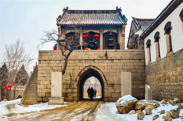 “一墩难求”?济南这对硕大号“冰墩墩”、“雪容融”火了!更火了这个物华天宝的打卡地!休闲区蓝鸢梦想 - Www.slyday.coM “一墩难求”?济南这对硕大号“冰墩墩”、“雪容融”火了!更火了这个物华天宝的打卡地!休闲区蓝鸢梦想 - Www.slyday.coM