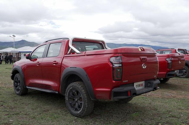 长城炮越野皮卡:5437mm车长能装,三把锁 涉水喉能让你撒欢-新浪汽车