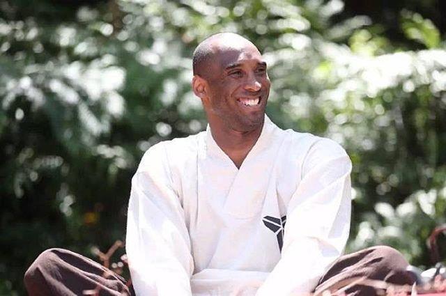 科比打坐静修的照片,你们见过没有!