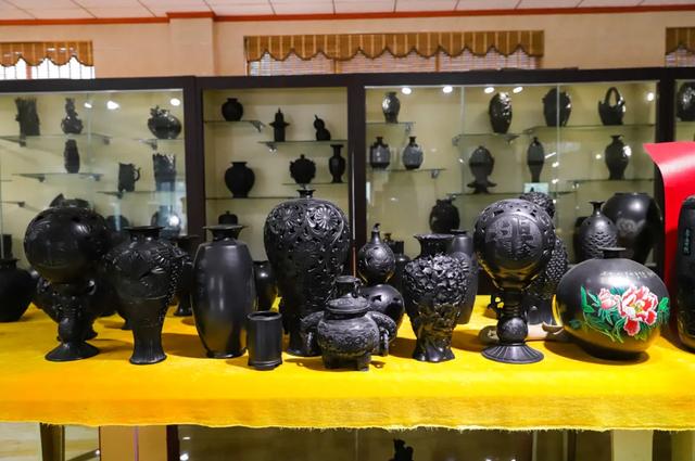 “一墩难求”?济南这对硕大号“冰墩墩”、“雪容融”火了!更火了这个物华天宝的打卡地!休闲区蓝鸢梦想 - Www.slyday.coM “一墩难求”?济南这对硕大号“冰墩墩”、“雪容融”火了!更火了这个物华天宝的打卡地!休闲区蓝鸢梦想 - Www.slyday.coM