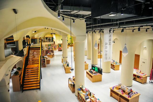 “一墩难求”?济南这对硕大号“冰墩墩”、“雪容融”火了!更火了这个物华天宝的打卡地!休闲区蓝鸢梦想 - Www.slyday.coM “一墩难求”?济南这对硕大号“冰墩墩”、“雪容融”火了!更火了这个物华天宝的打卡地!休闲区蓝鸢梦想 - Www.slyday.coM