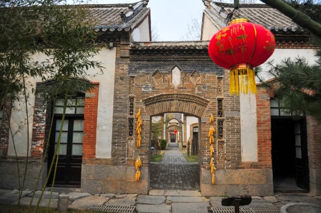 “一墩难求”?济南这对硕大号“冰墩墩”、“雪容融”火了!更火了这个物华天宝的打卡地!休闲区蓝鸢梦想 - Www.slyday.coM “一墩难求”?济南这对硕大号“冰墩墩”、“雪容融”火了!更火了这个物华天宝的打卡地!休闲区蓝鸢梦想 - Www.slyday.coM