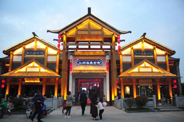 “一墩难求”?济南这对硕大号“冰墩墩”、“雪容融”火了!更火了这个物华天宝的打卡地!休闲区蓝鸢梦想 - Www.slyday.coM “一墩难求”?济南这对硕大号“冰墩墩”、“雪容融”火了!更火了这个物华天宝的打卡地!休闲区蓝鸢梦想 - Www.slyday.coM