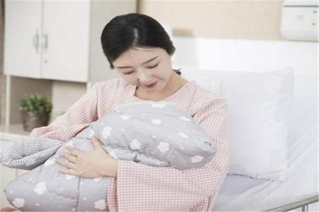 产后坐月子恶露如何尽快排干净4招教你排清恶露恢复子宫