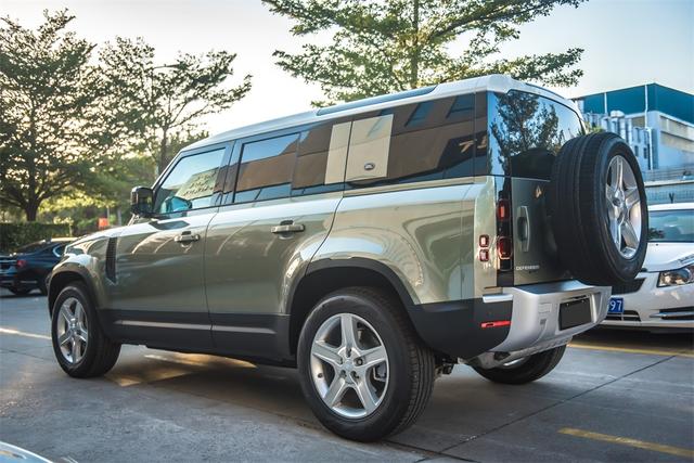 路虎卫士20款 110 p400 hse绿身白顶厦门不用加价