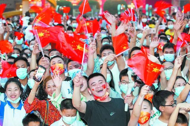 国庆七天国内5.15亿人次出游,成都上榜全国前三!休闲区蓝鸢梦想 - Www.slyday.coM 国庆七天国内5.15亿人次出游,成都上榜全国前三!休闲区蓝鸢梦想 - Www.slyday.coM