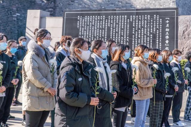 今天,金山这样祭奠这个特殊的日子休闲区蓝鸢梦想 - Www.slyday.coM 今天,金山这样祭奠这个特殊的日子休闲区蓝鸢梦想 - Www.slyday.coM