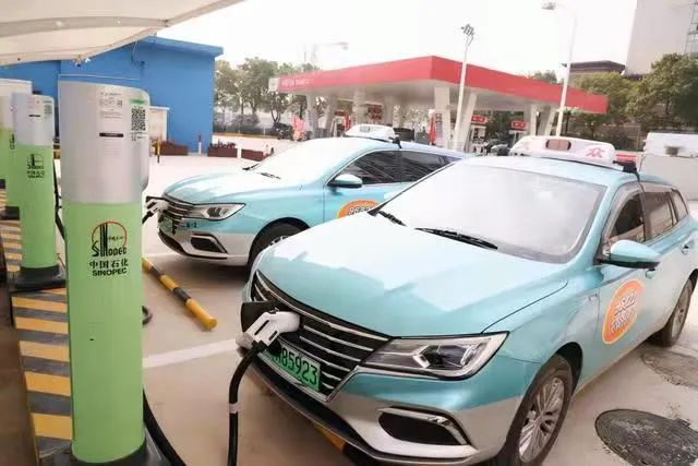 每台车补贴3万元迎合碳达峰杭州出租车开始油改电