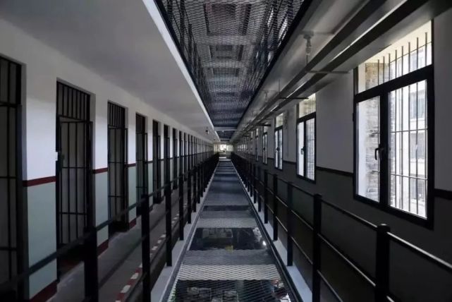 金恪建筑监狱主题酒店你敢住吗